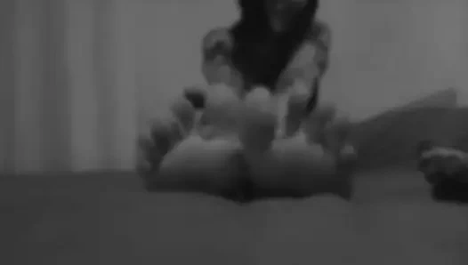 Hei sayang berhenti dan tonton kakiku