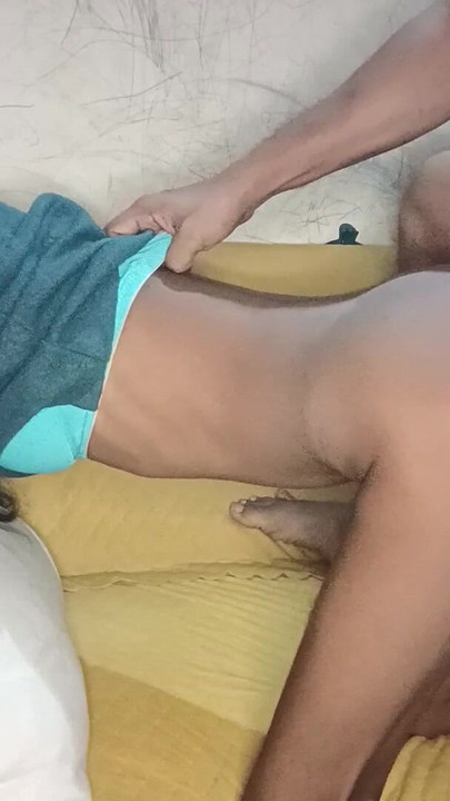 buddhe ko chadi jawani apne bete ki bahu ko goli khake pela | Clip 2