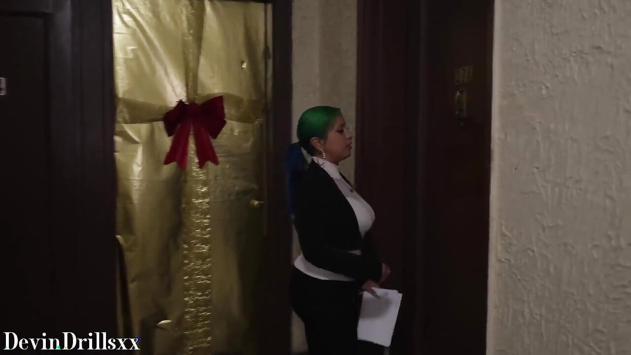 How to Handle a Nyc Latina