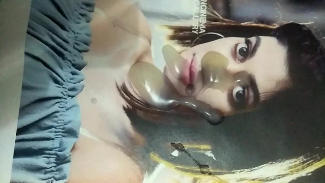 Actress Oviya cum tribute