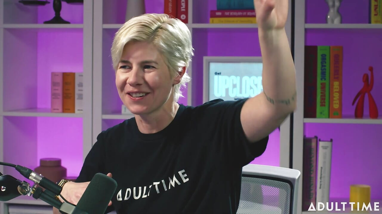 Hailey Rose: Tumblr, Swingers & the Cereal Incident | the Adult Time Podcast