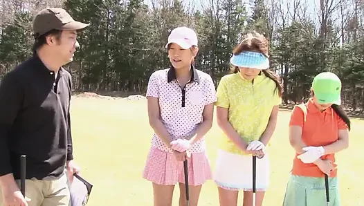 Hadi golfçü kızlara gidelim, çok fazla sikişecek