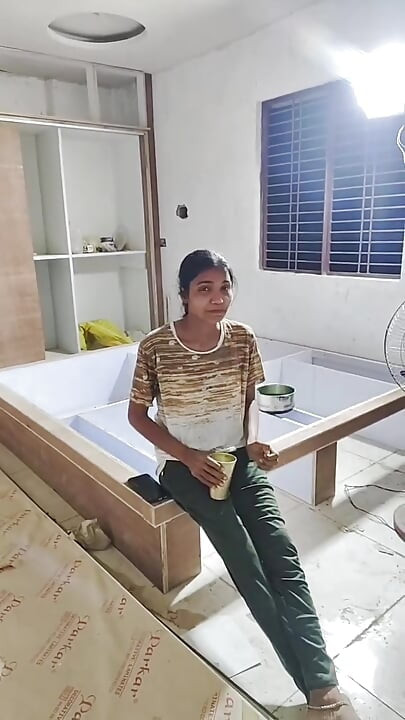 Desi Village Meia-irmã chegou em casa do mercado e você a viu ajudando seu cunhado a masturbar IndianAlexaQueen