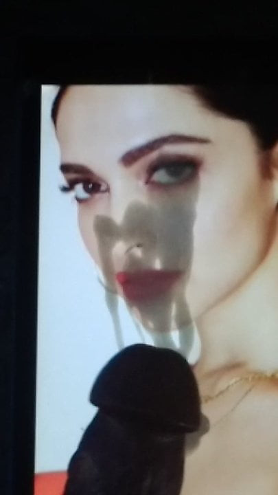 DEEPIKA HOT FACE CUM TRIBUTE