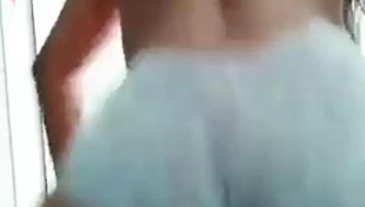 Dancing with my really hot ass