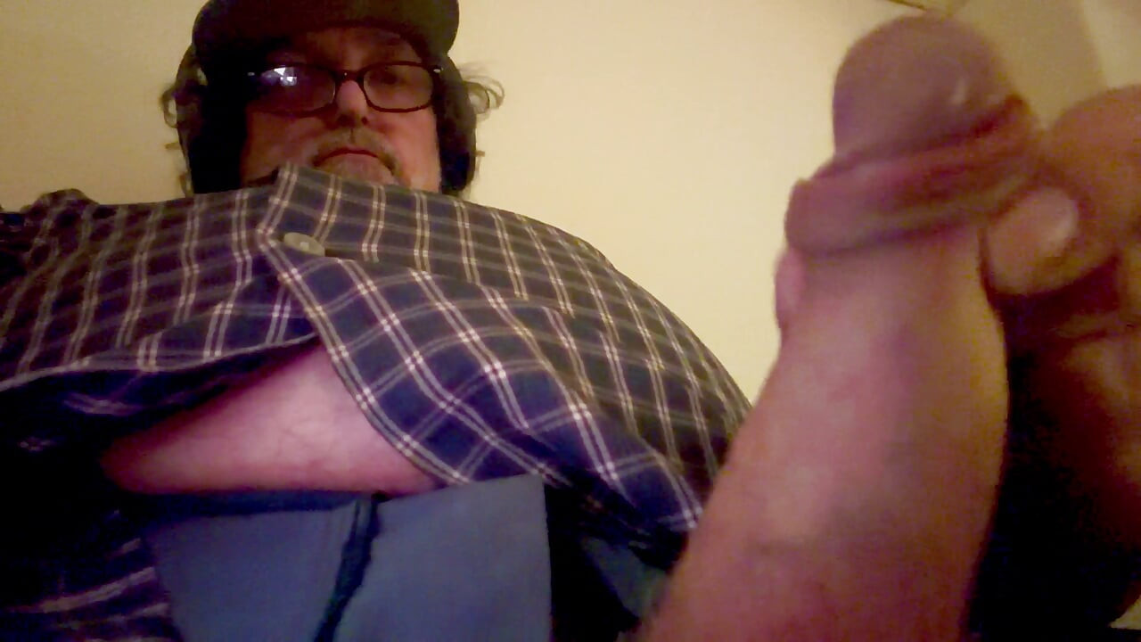 Grandfather’s penis is displayed on his own desire.