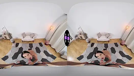 Typ hämmert milena ray, nachdem sie ihre nackte muschi entdeckt hat - TmwVRnet