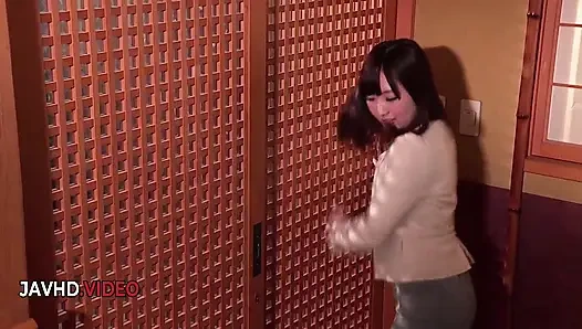 Sesi nyepong kontol reina takayama yang berujung ngentot habis-habisan