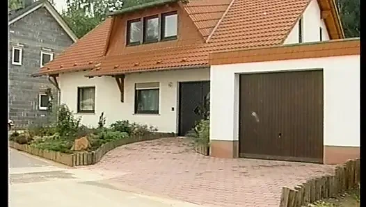 Hinter Deutschen Türen Wird Fleißig Gefickt - Kompletter Film