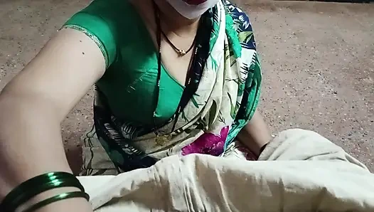 Desi kamwali wird von ihrem besitzer mit marathi audio gefickt