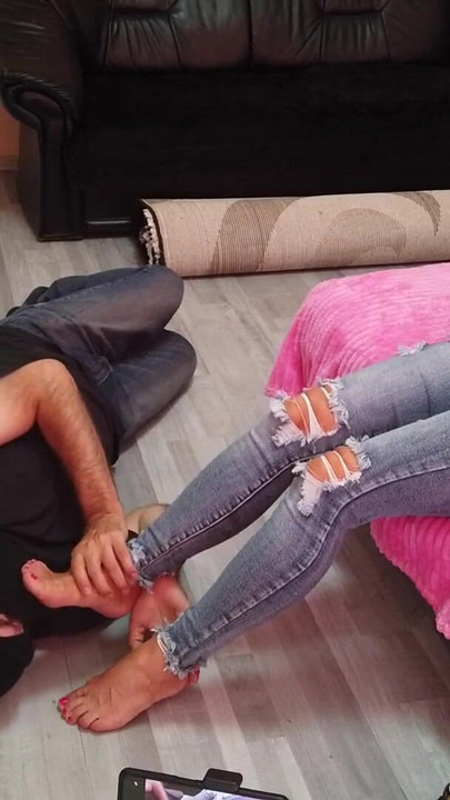 "Sarışın olgun bir kadın için ayak ibadeti" den önemli an
