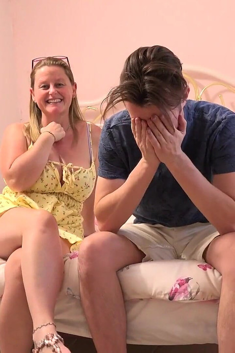 47yo Busty Mature MILF Marie Fucks the Hotel Handyman