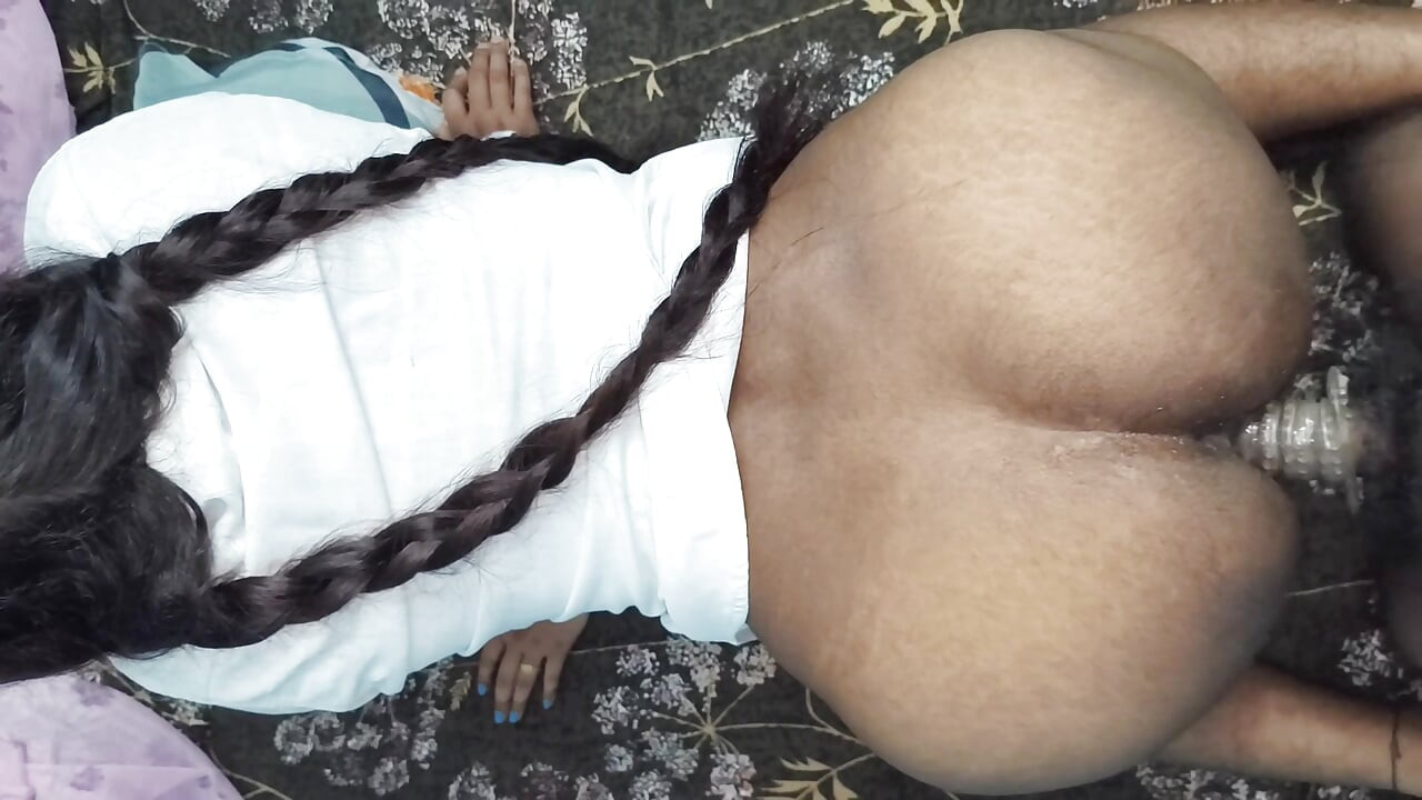 Bhabhi ke bahan Ghar per I Hui Hai