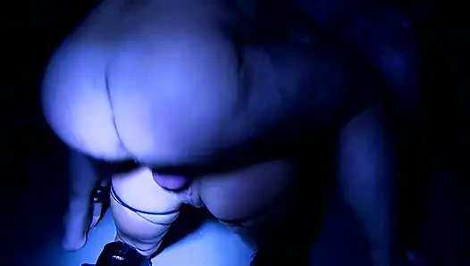 Gadis disko di-gangbang habis-habisan dan didobel penetasi di pesta seks liar