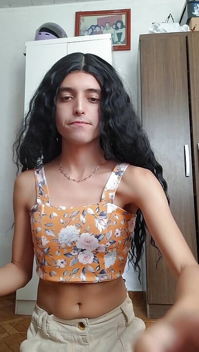 Shemale maid sucking deodorant