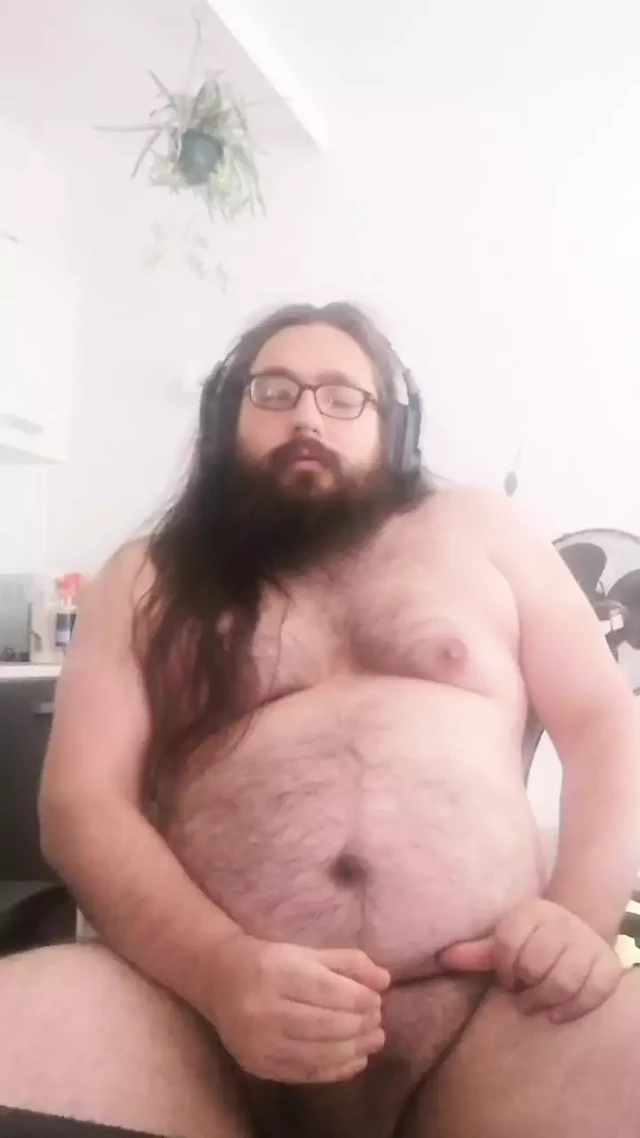 Fat young bear talks about his gains and wants to get SO MUCH FATTER!