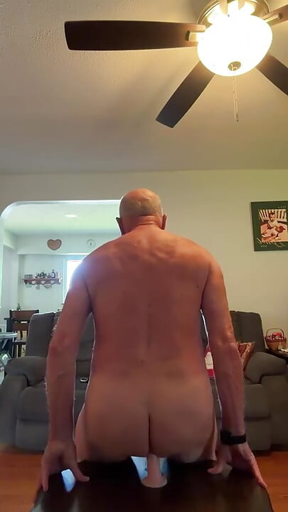Dildo di pantat