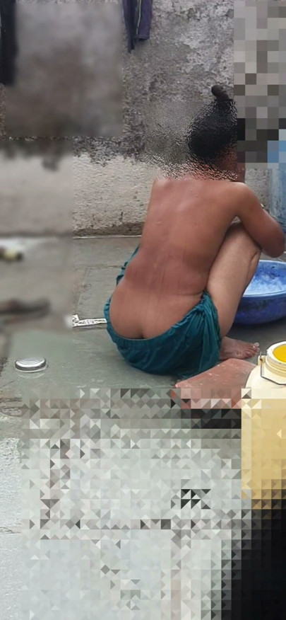 3부에서 야외에서 목욕하는 배다른여동생의 배다른 여동생 | 클립 2