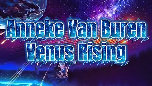 Nine ve orta yaşlı seksi lezbiyenler sikişmek için biraz yarak çağırıyor