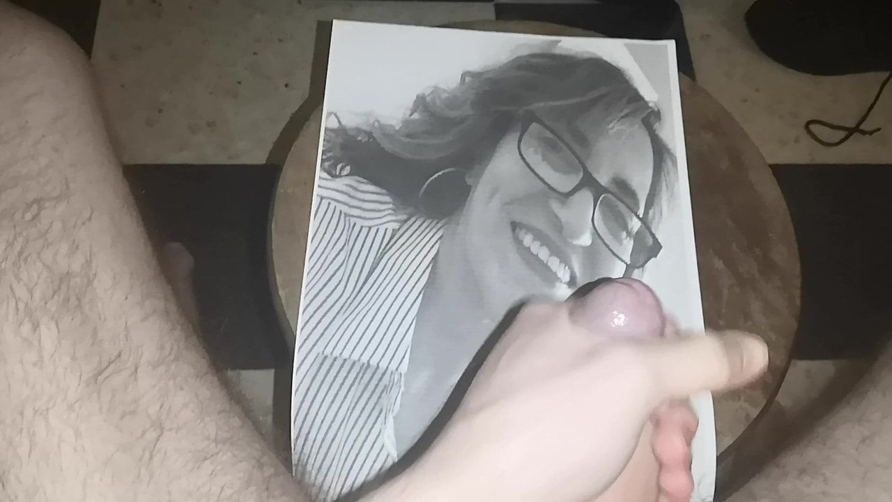 Cum tribut for Kkaalloo. i love your face!