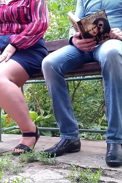 Neka vas zet vidi kako pišate stojeći u psećem stilu i dajte mu svoje prljave tople gaćice