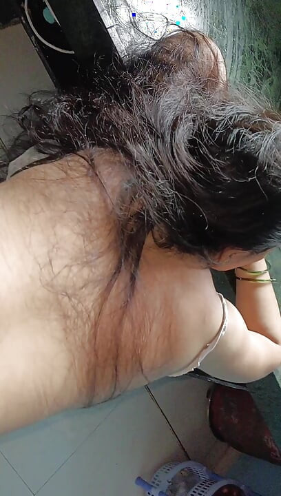 Bhabhi ko kitchen me chudai kiya