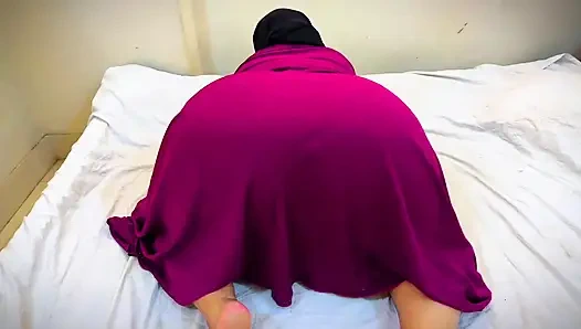 Грязное очко и киска MMS вЖивую - мусульманская девушка из Каира с большой задницей