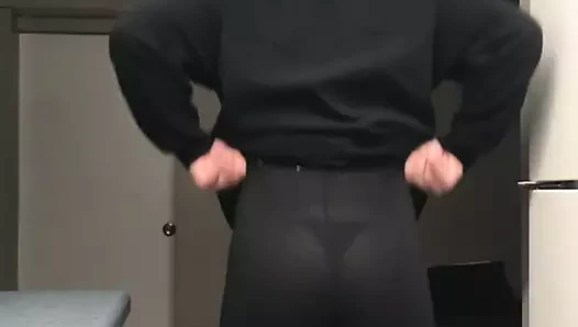 Teasing in leggings
