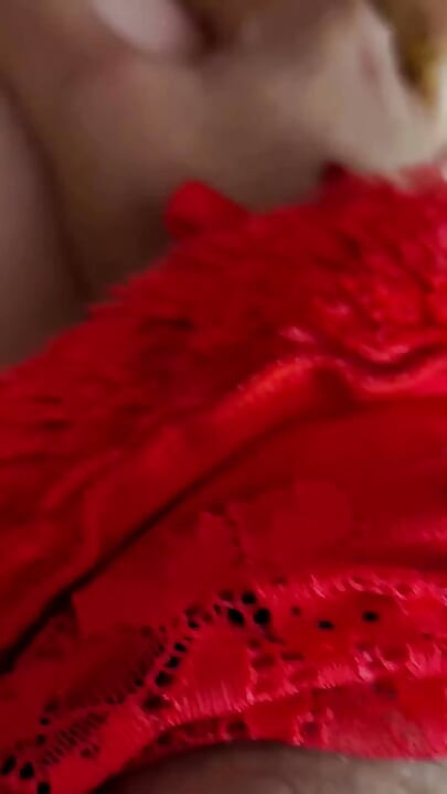 Una mujer saudita casada es follada en ausencia de su marido con motivo del día de San Valentín