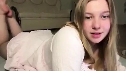 Ahegao sama jucielussie dan toket besar alami gondal-gandul