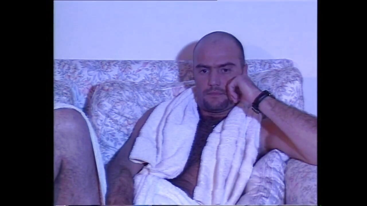 O blondă sexy adoră pula în gură