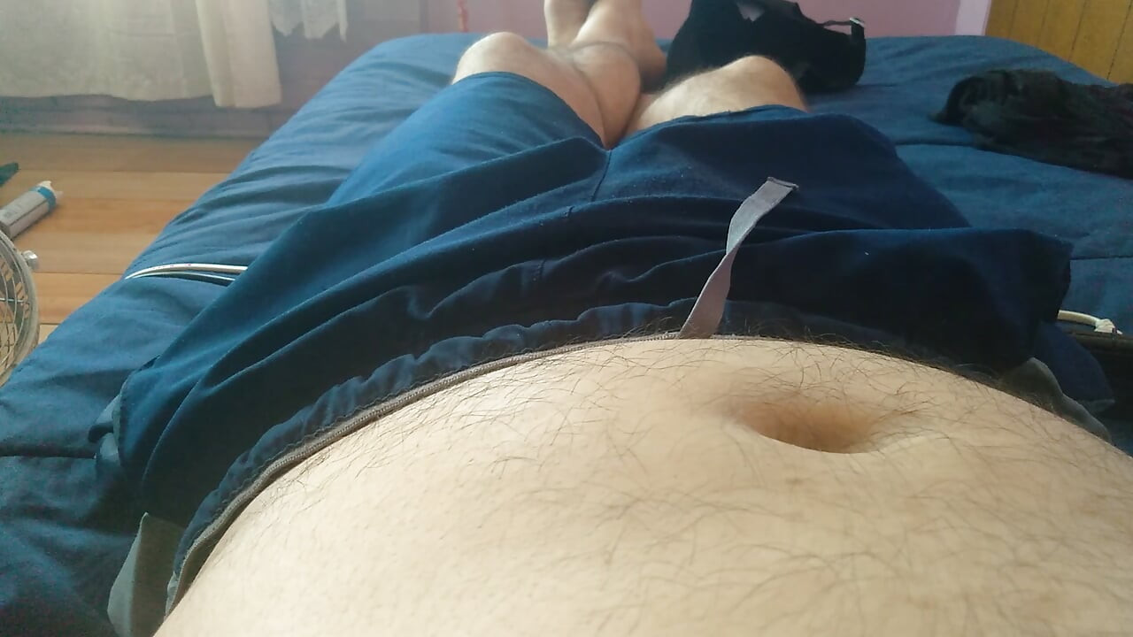 Penisul amator devine foarte tare când vrea sex