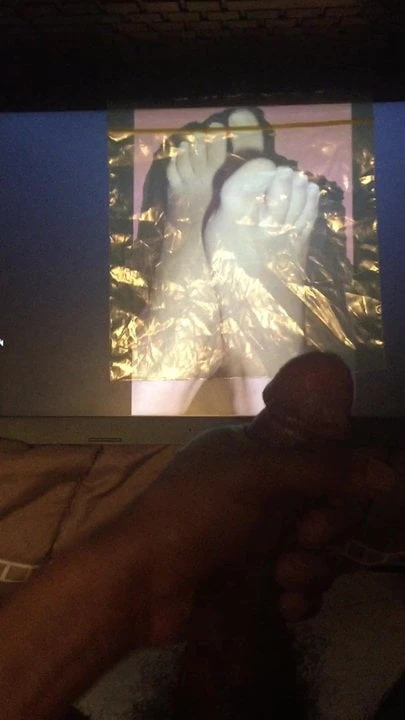 mostro miamoglie feet tribute