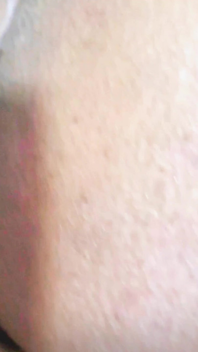 “今天我操我好朋友的老婆并尝试新的后入式性爱，和她玩得很开心,..