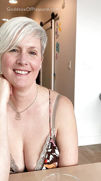 Alone with my Best Friend's Mom - Hot MILF JOI Countdown