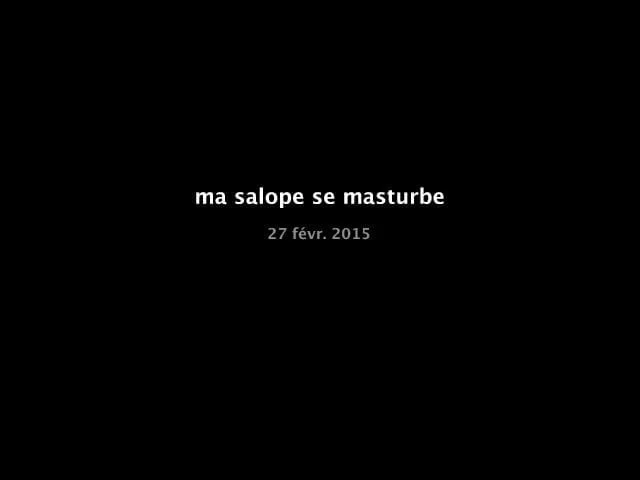 Nelly se masturbe .