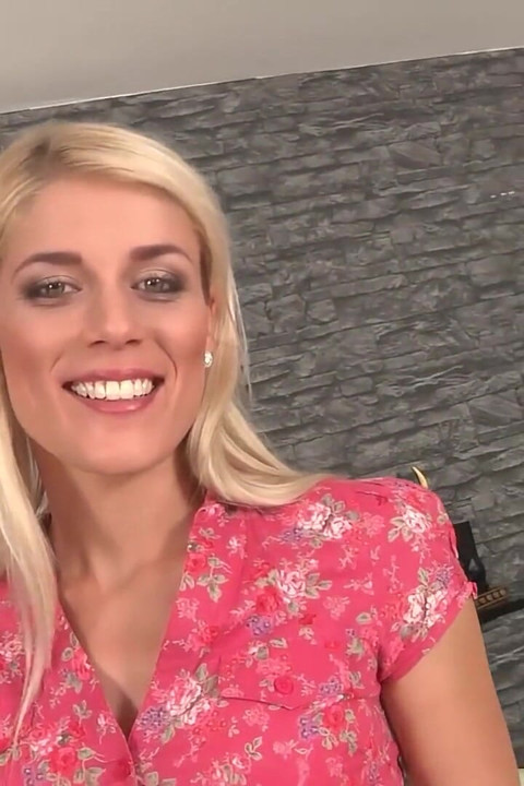 Sandy Teeny Casting Trójkąt blondynki babes jeździć ciężko