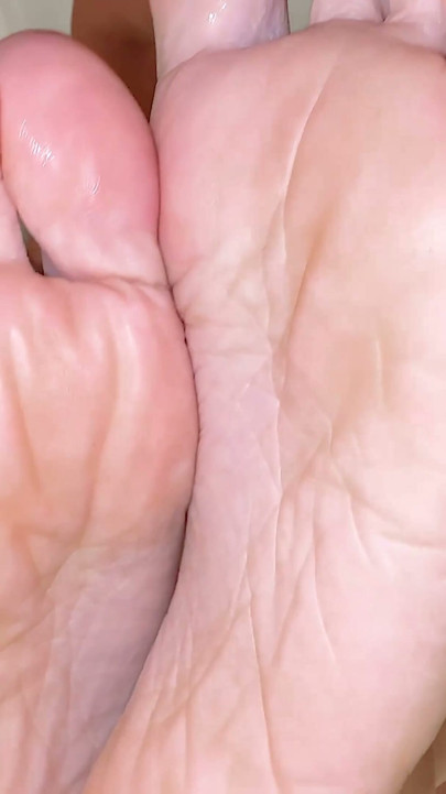 THE IDEAL POLISHED PEDICURE TOES CLOSE UP WET ERECTED COCK PROCESSING | Clip 1