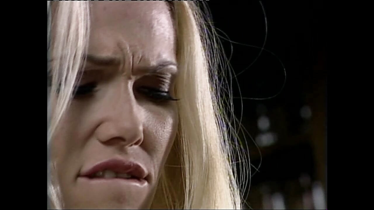 Dos putas cachondas haciendo cunnilingus