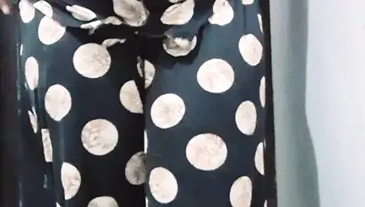 Indian desi cousin caught while bathing, hot indian girl