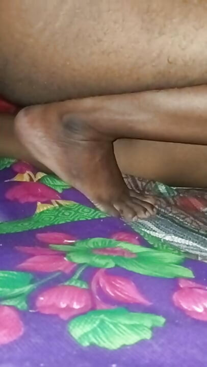 Yangzi Ki Chudai Ke Baad Chut Ka Pani Uska Prami Pita Hai