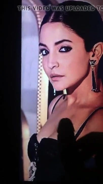 Cum devi- Anushka Sharma!!