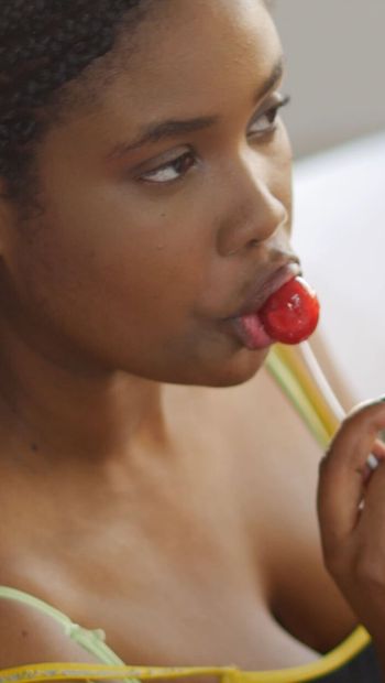 Ebony hottie and lollipop