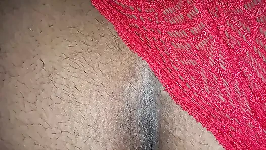 Evli Evagelica süt çıkana kadar her şeyi içine koymasına izin veriyor
