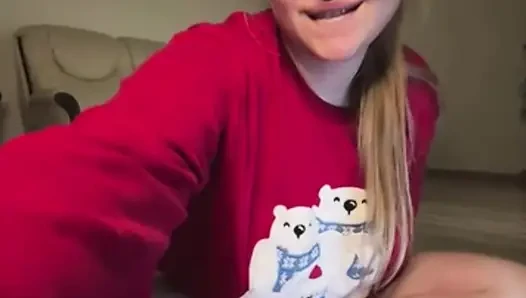 Cumming orgasm while fingering pussy with jucielussie
