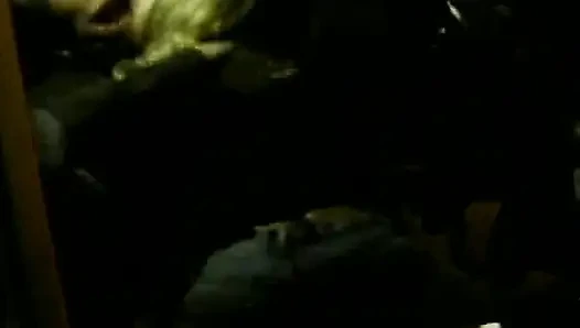 Klasik sarışın bebek yüze boşalmadan önce sert sikiliyor