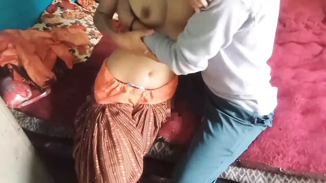 Ублюдок друга мужа трахает киску жены мужа