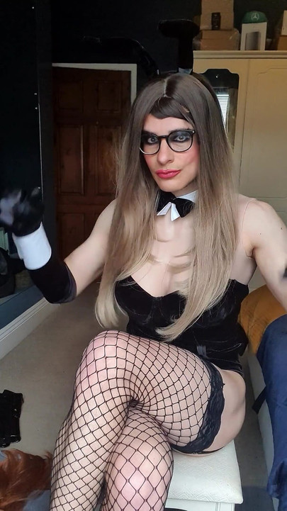 Uskršnji zeko zadirkuje