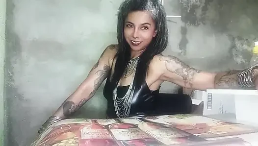 Honey, Dinner Is Ready, Sticky Honey Foot Play & Seductive Toe Tease
