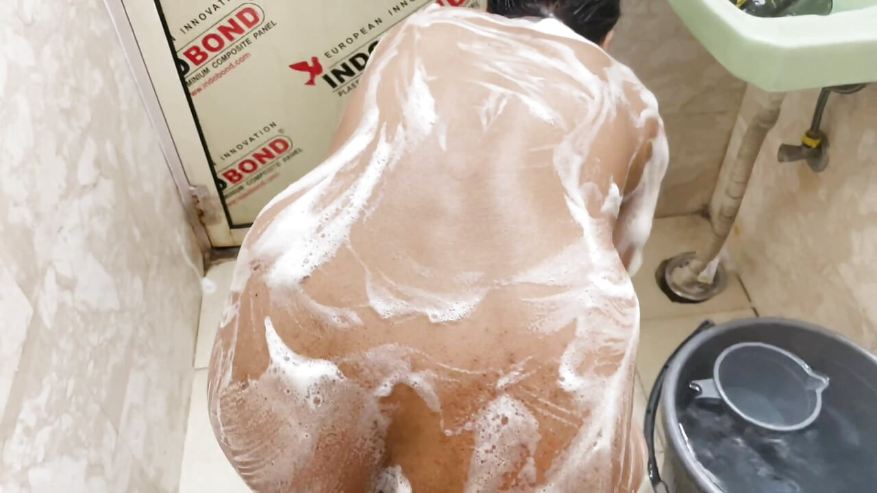 Bathroom me kiya mere boyfriend ne mere sath